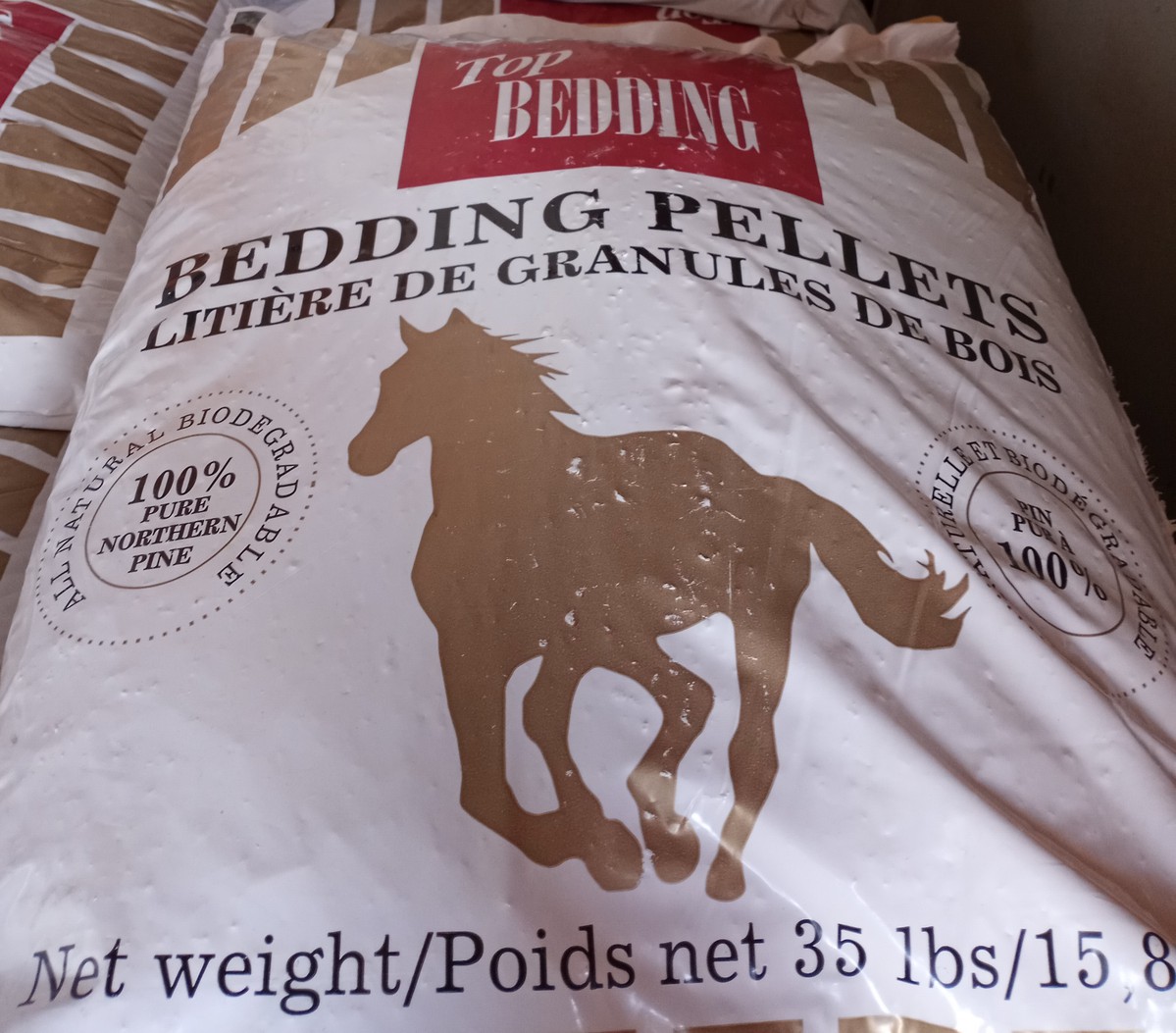 100% pure Northern Pine Bedding Pellets, 35 lb bag.